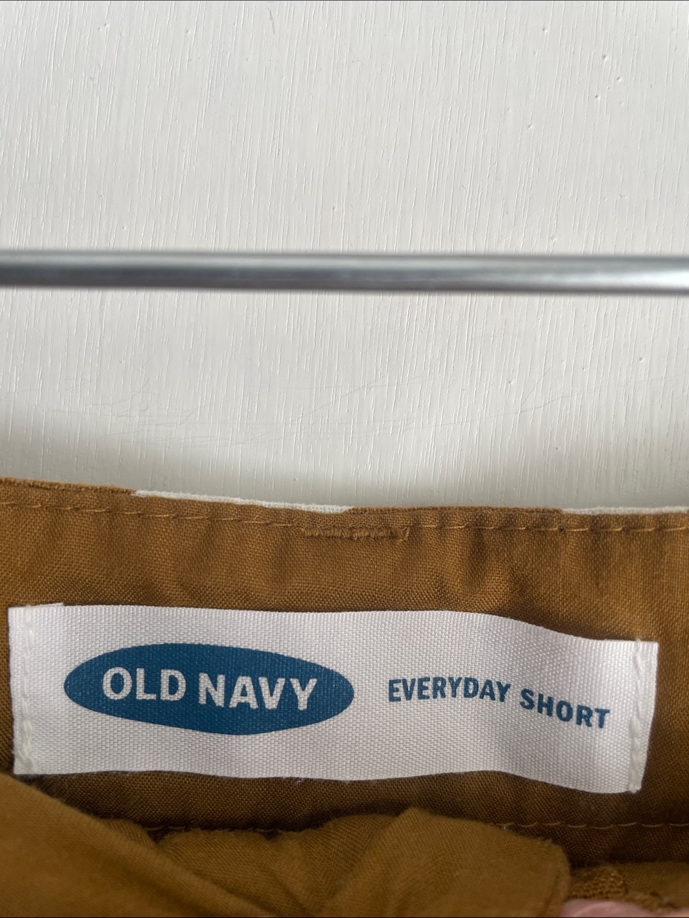 Old Navy Brown and White Floral Bermuda Shorts - Picture 3 of 4